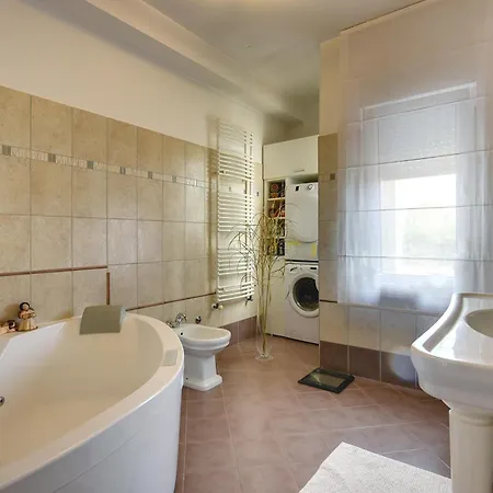 With A Swimming Pool - 22764 Apartment *