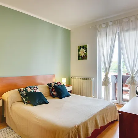 With A Swimming Pool - 22764 Apartment