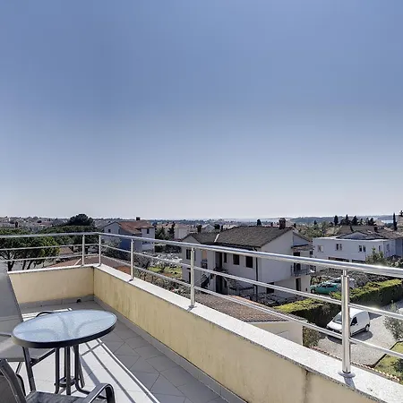 With A Swimming Pool - 22764