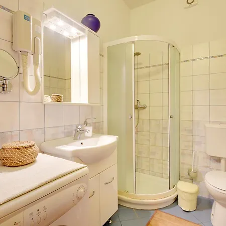With A Swimming Pool - 22764 Apartment Medulin